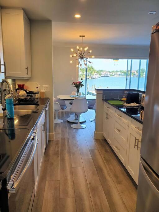 Waterfront- New 2 Br- On Bay & Across From * Naples