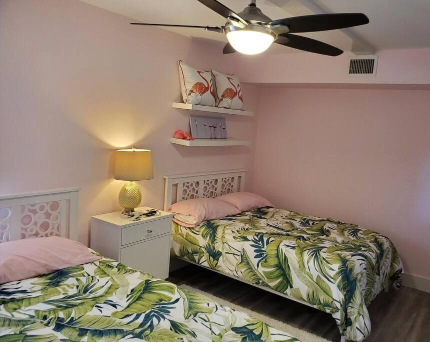 Waterfront- New 2 Br- On Bay & Across From Villa Naples