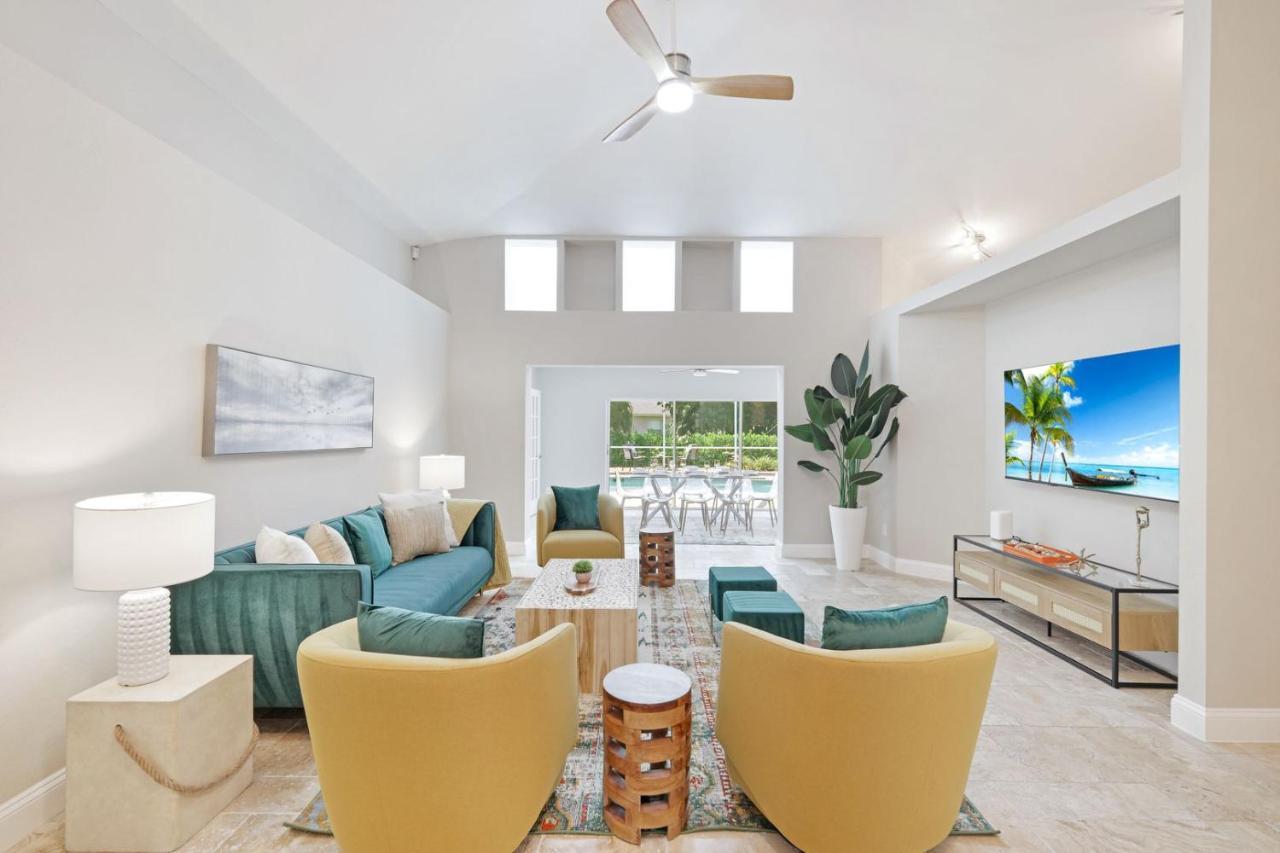 Tropical Paradise By The Sea - Pool & Game Holiday home *