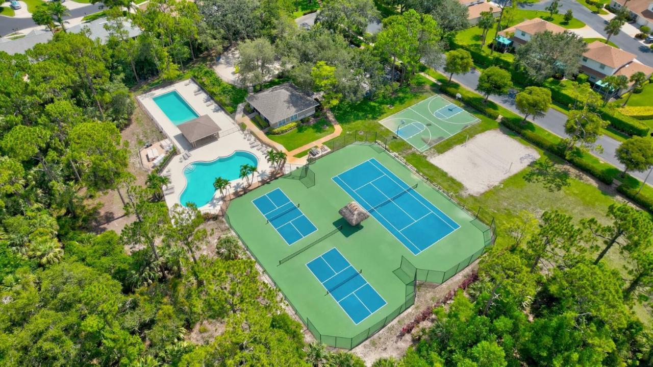 Holiday home Tropical Paradise By The Sea - Pool & Game Naples