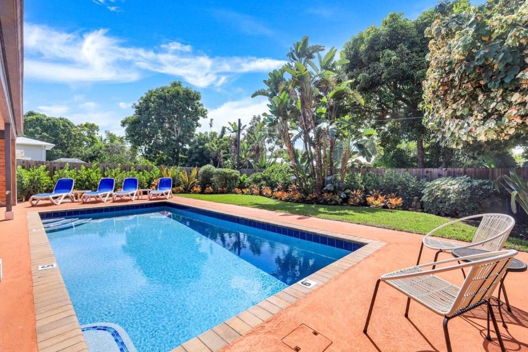Lastrada - Private Pool, 12 Mins To