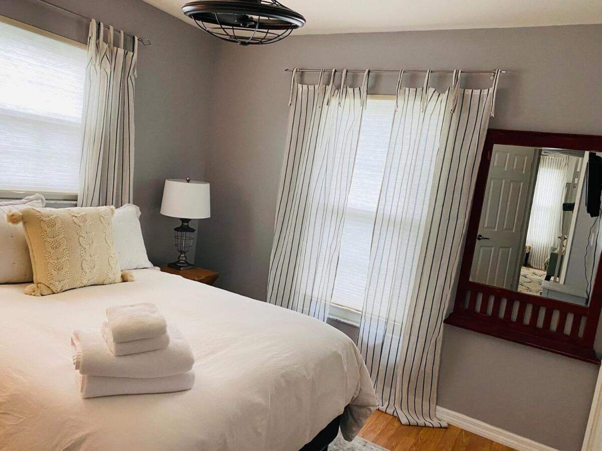 Holiday home Waterfront Just Minutes To