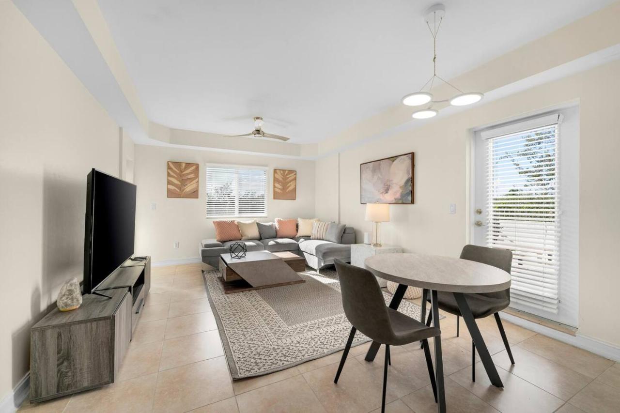 Apartment Stylish In Fantastic Location! *