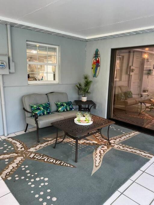 Holiday home Luxury 4bdr+den Pool Naples