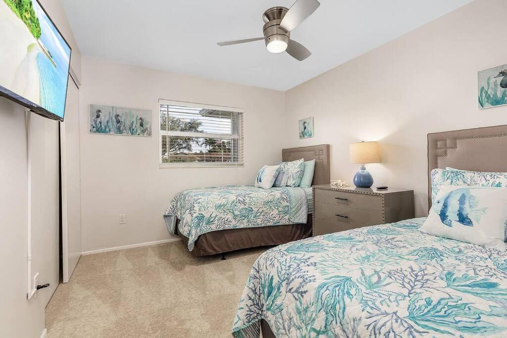 Holiday home Luxury 4bdr+den Pool