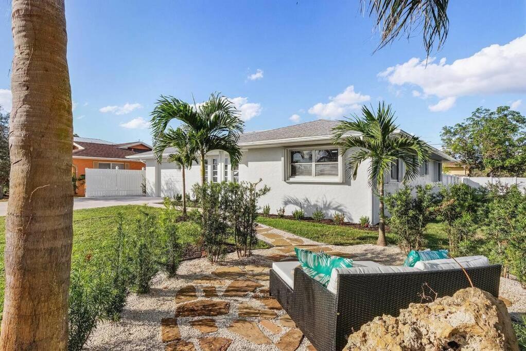 Paradise Near The Beach! Holiday home Naples