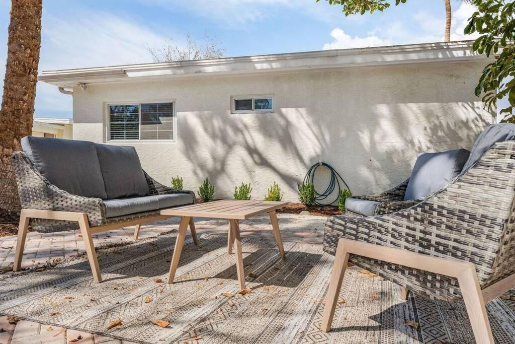 Holiday home Lovely 2-bdr W/patio, Park! *