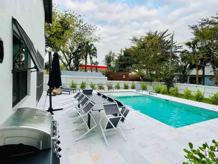 Villa A Beautiful Modern Luxury Naples