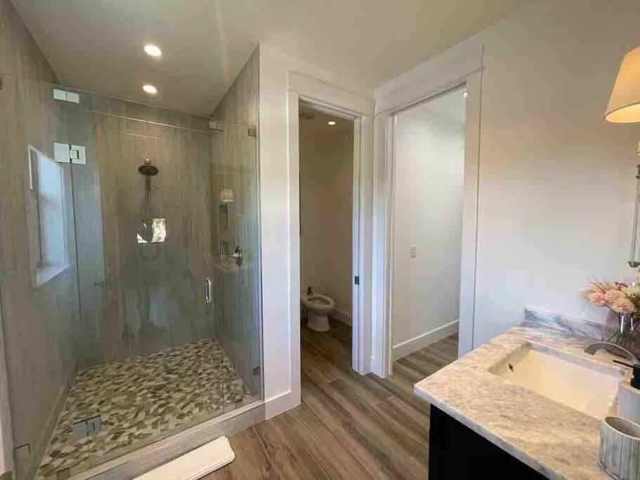 A Beautiful Modern Luxury Naples