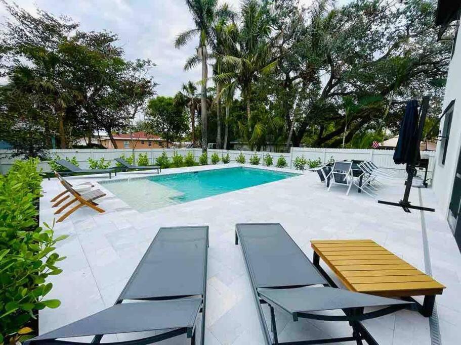Villa A Beautiful Modern Luxury Naples