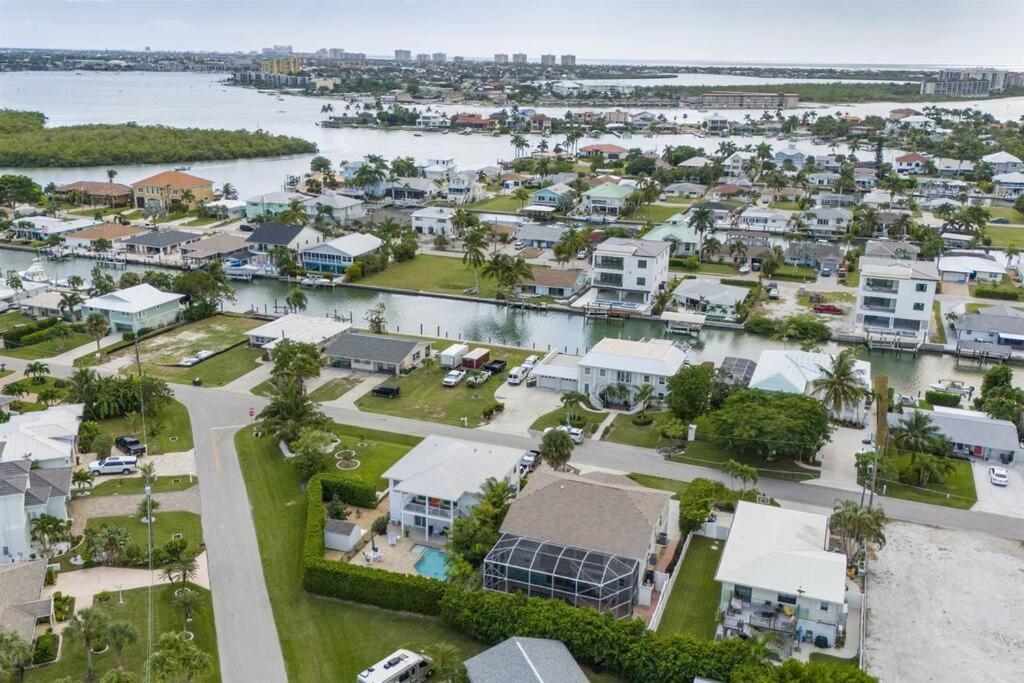 Capri Charm Remodeled Oasis W/ Heated Pool-kayaks * Naples