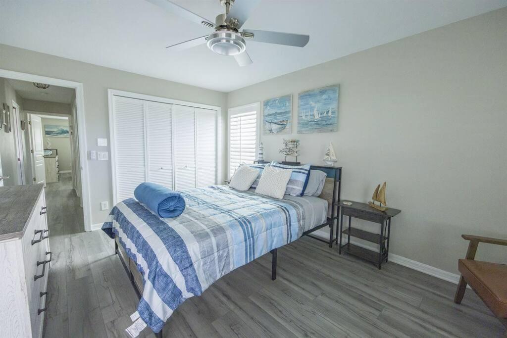 Holiday home Capri Charm Remodeled Oasis W/ Heated Pool-kayaks *