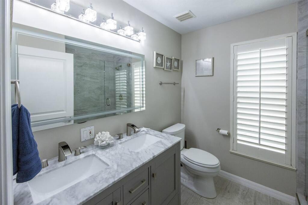 Capri Charm Remodeled Oasis W/ Heated Pool-kayaks *