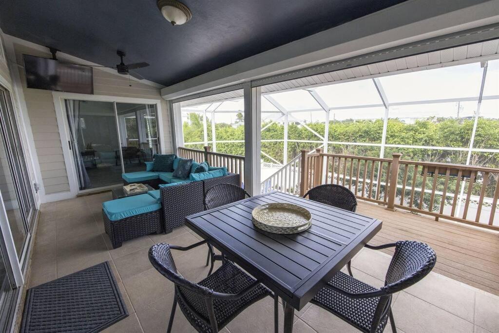 Capri Charm Remodeled Oasis W/ Heated Pool-kayaks * Naples