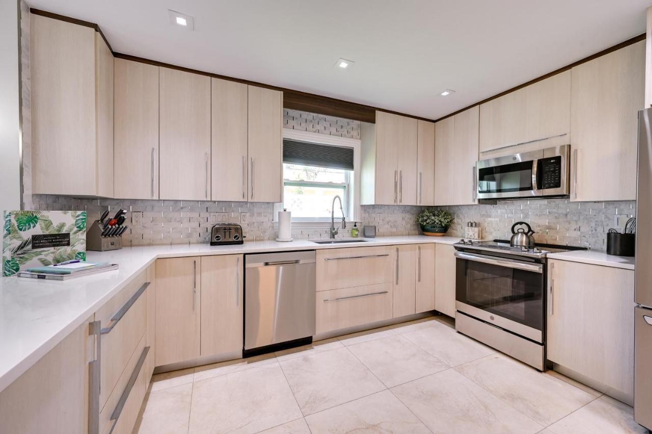 Holiday home Updated Retreat With Private Pool And Patio!