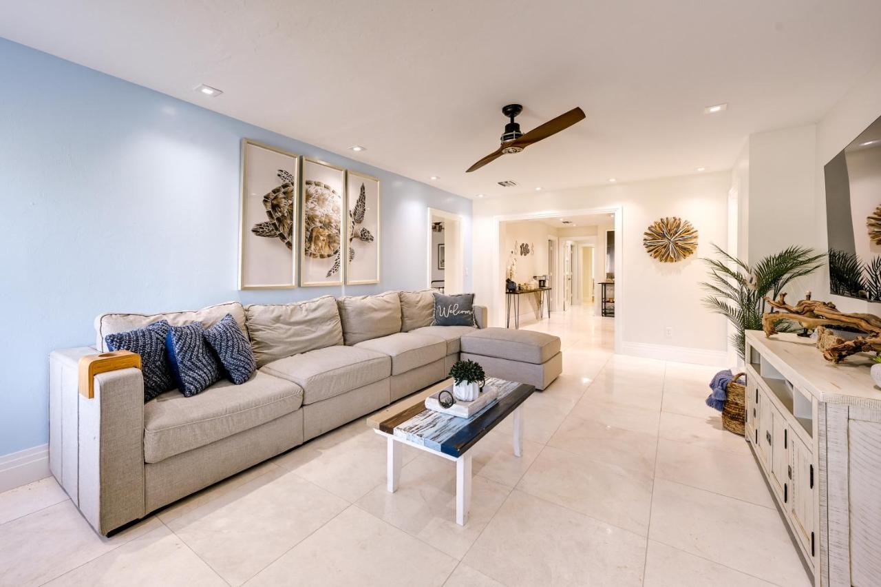 Holiday home Updated Retreat With Private Pool And Patio! *