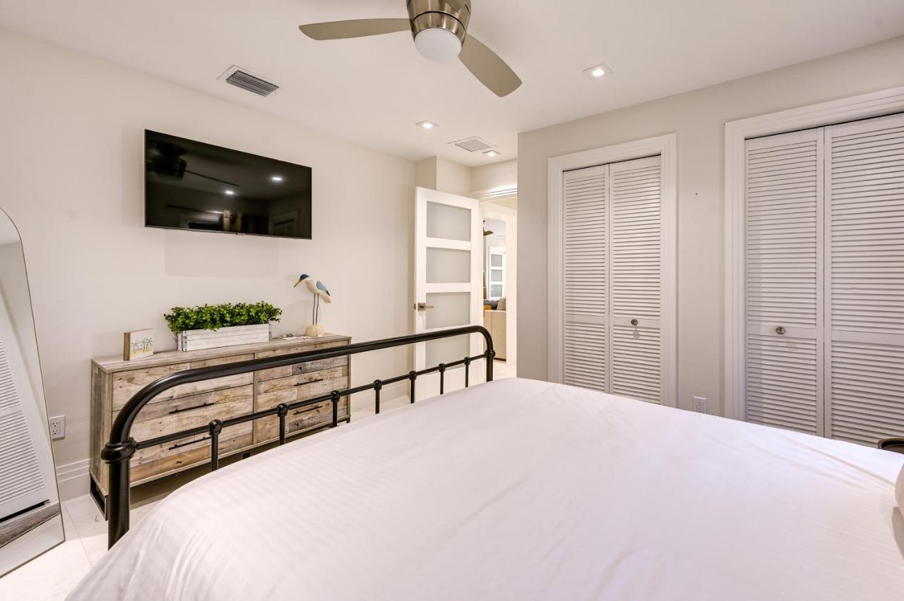 Holiday home Updated Retreat With Private Pool And Patio! *