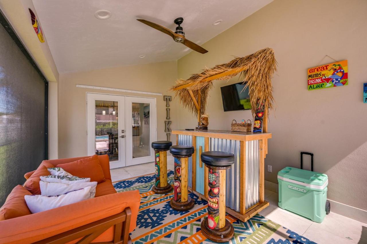 Updated Retreat With Private Pool And Patio!
