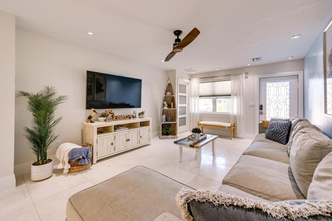 Holiday home Updated Retreat With Private Pool And Patio!