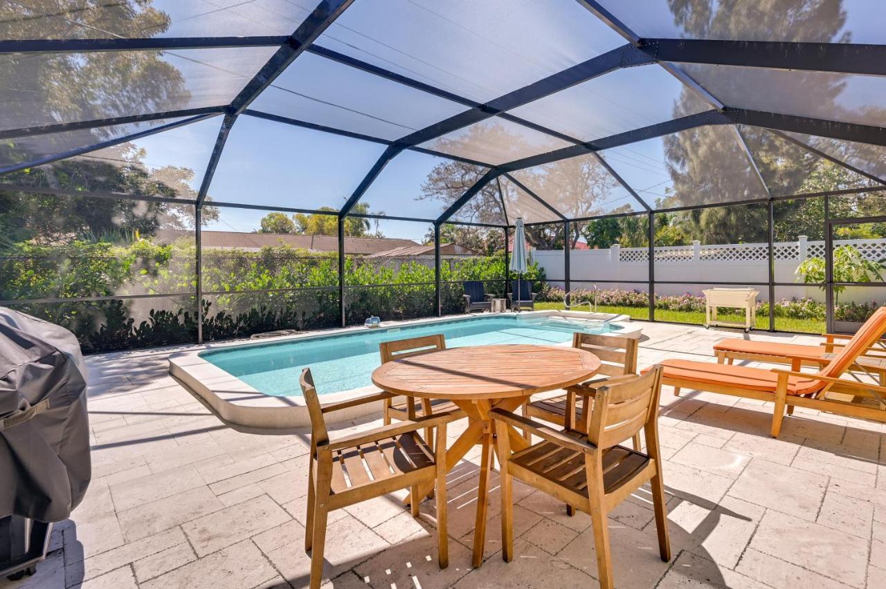 Holiday home Updated Retreat With Private Pool And Patio! Naples
