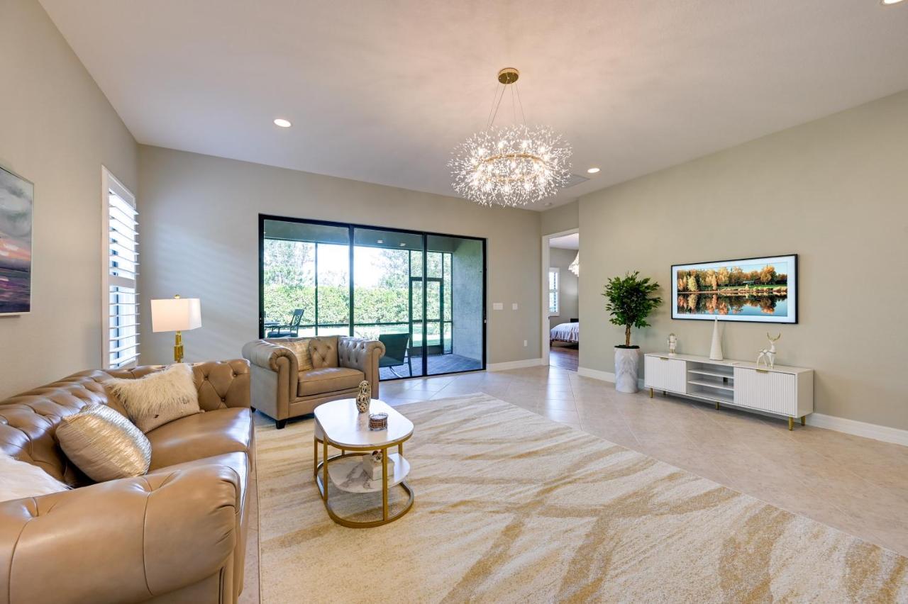 With Pool Access, 10 Mi To Beach! Villa *