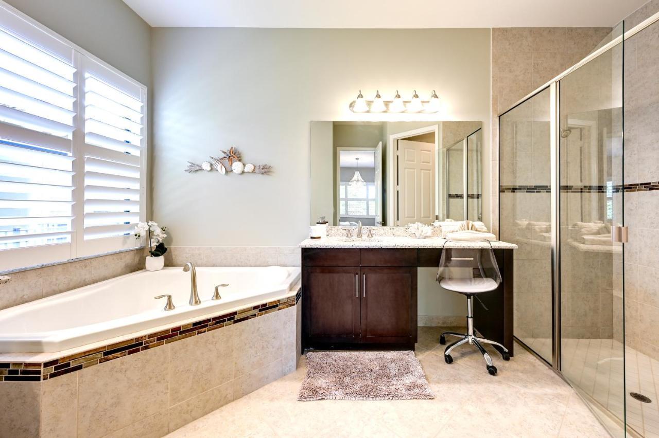 With Pool Access, 10 Mi To Beach! Naples
