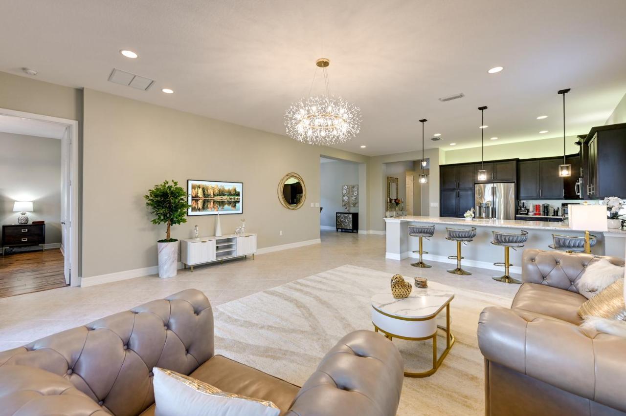 With Pool Access, 10 Mi To Beach! * Naples