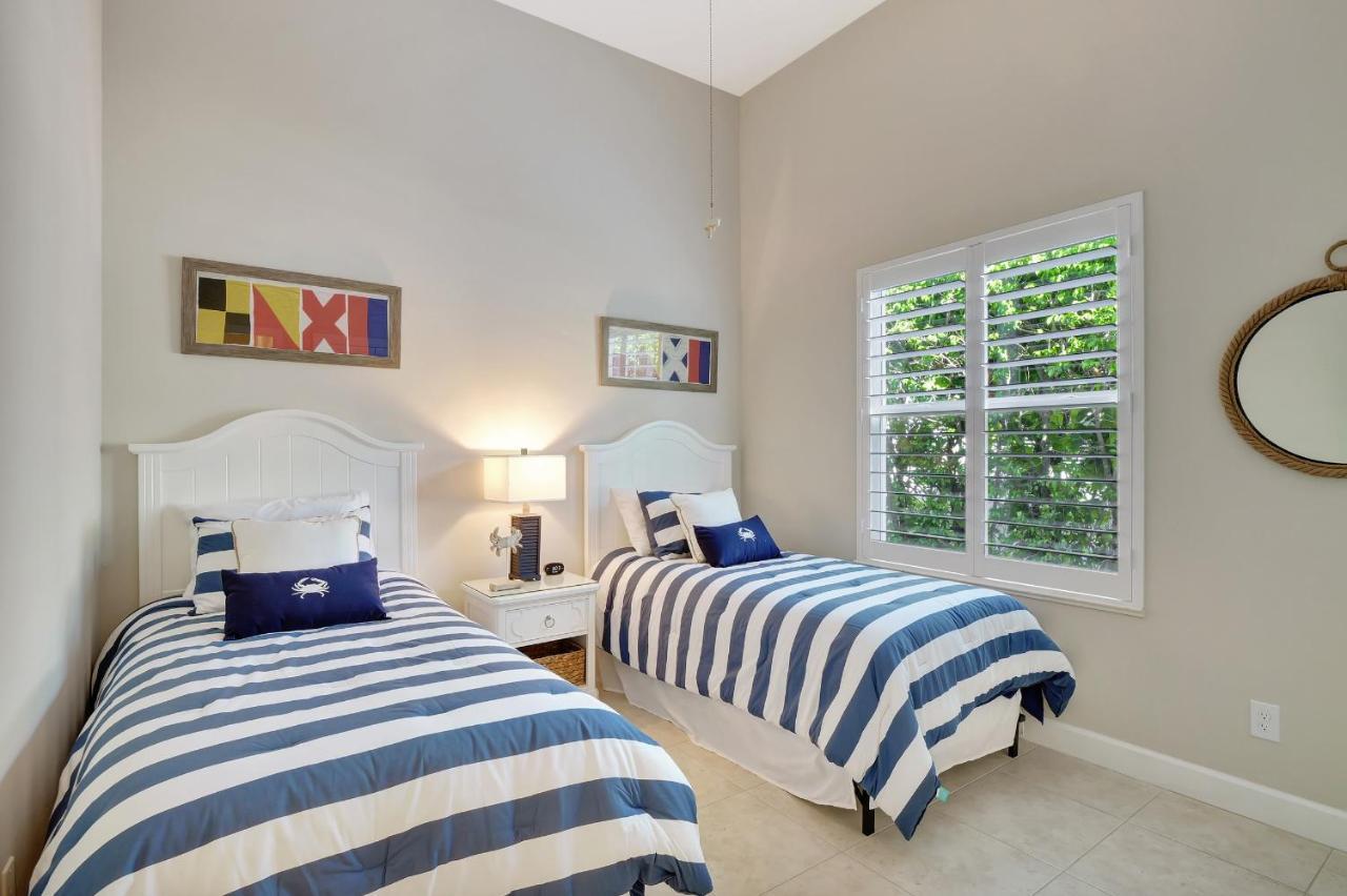 Sunny Retreat With Private Pool In North Holiday home Naples