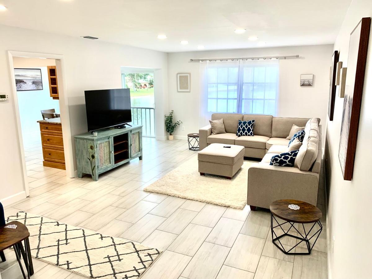 Newly Remodeled 2br, 2ba In Bath And Tennis Apartment Naples