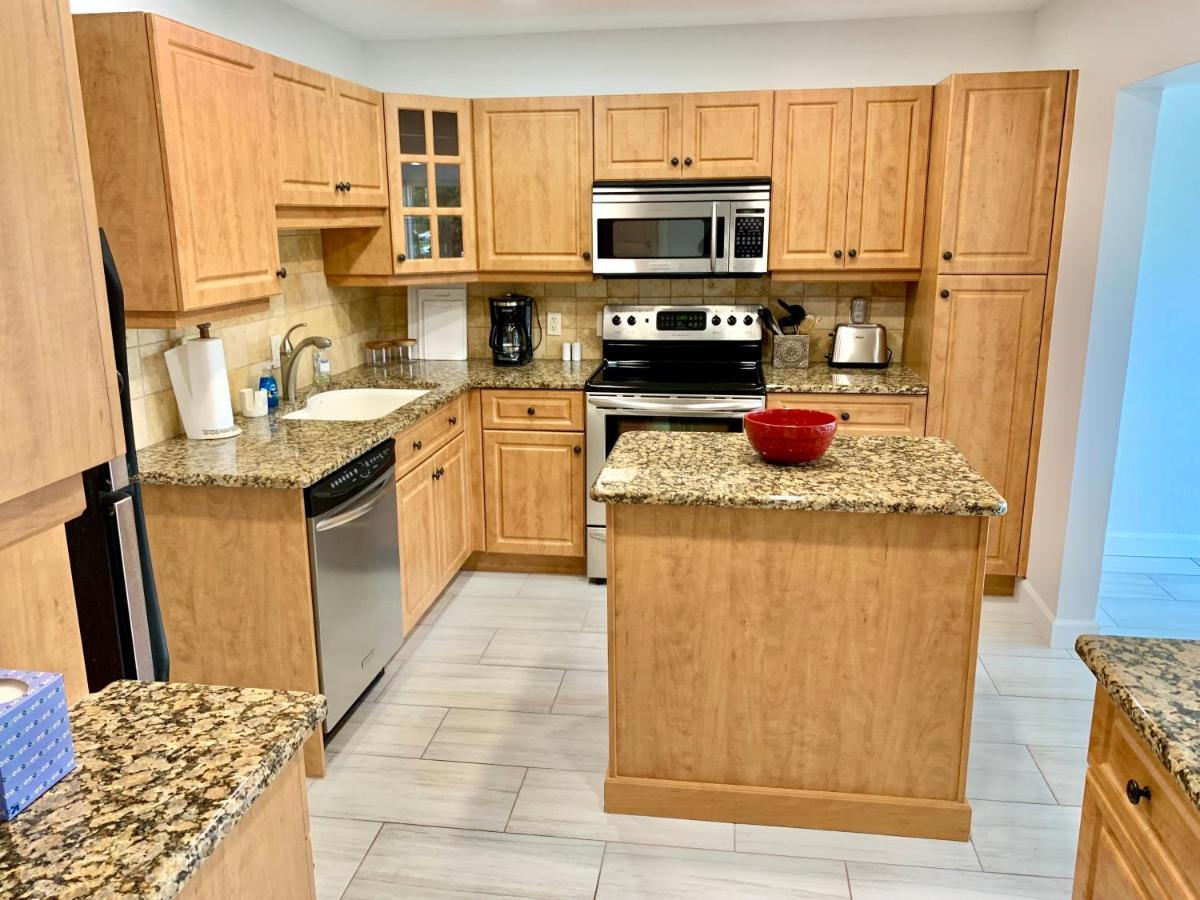 Newly Remodeled 2br, 2ba In Bath And Tennis Apartment Naples