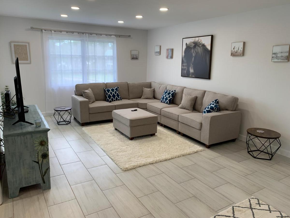 Newly Remodeled 2br, 2ba In Bath And Tennis *
