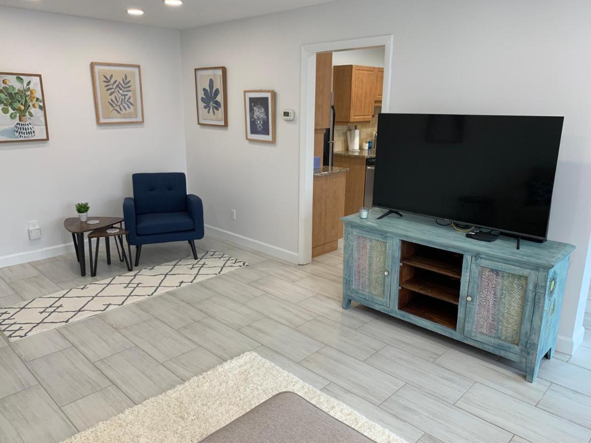 Apartment Newly Remodeled 2br, 2ba In Bath And Tennis Naples