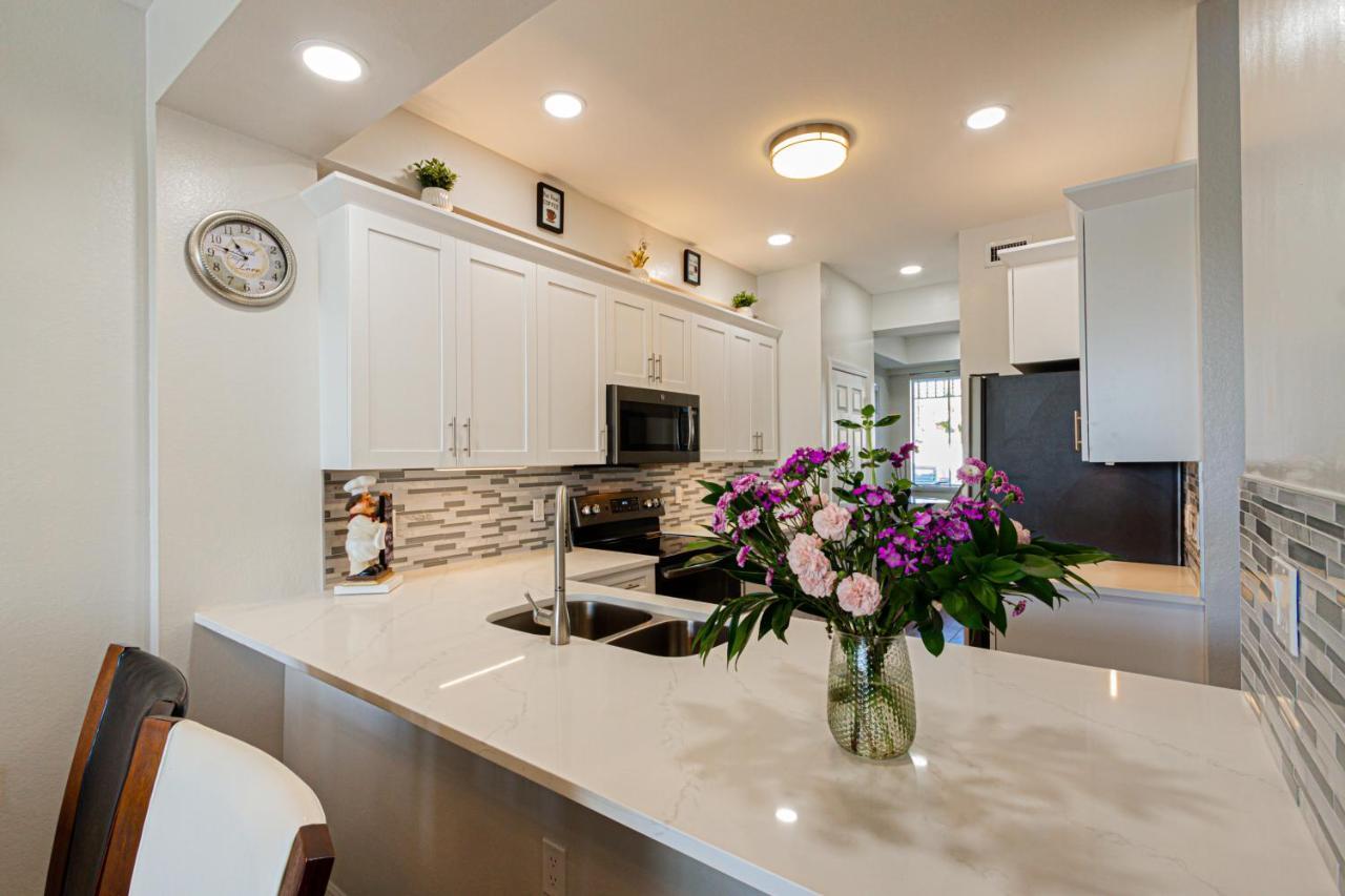 Greenlinks At Lely Luxury Purple Orchid Fully Renovated Modern 1st Floor 3bdr Golf *
