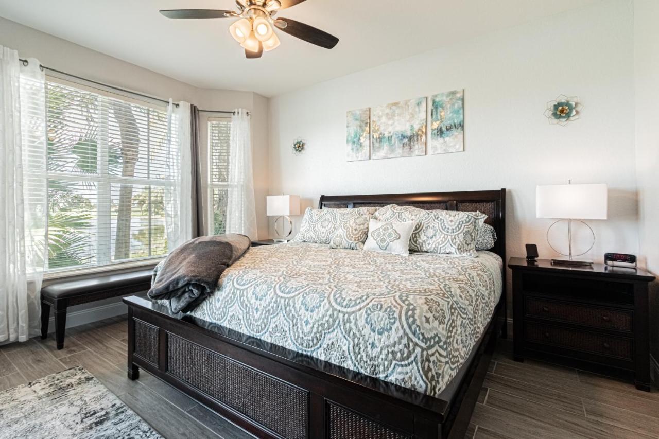 Greenlinks At Lely Luxury White Orchid Fully Renovated Modern 1st Floor 3bdr Golf