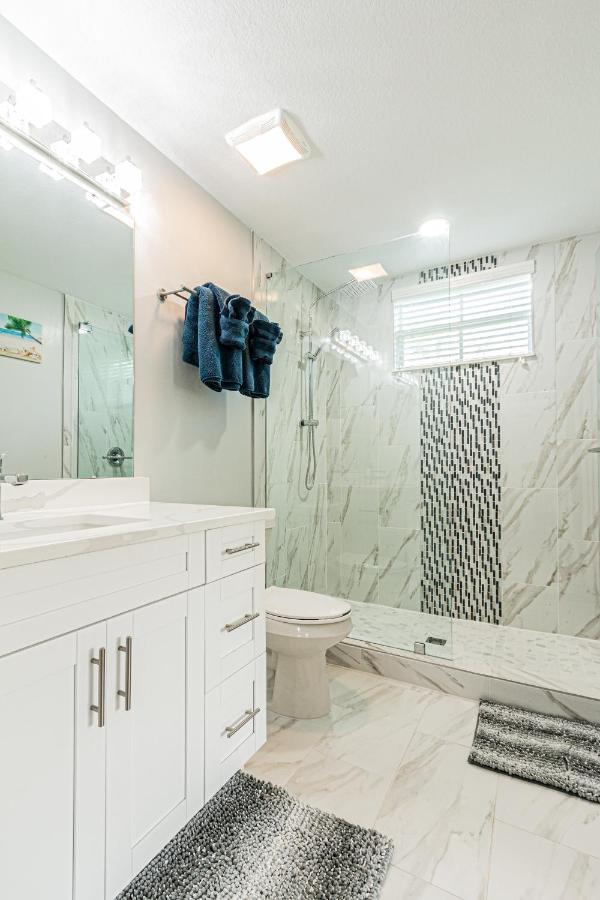 Greenlinks At Lely Luxury White Orchid Fully Renovated Modern 1st Floor 3bdr Golf Naples