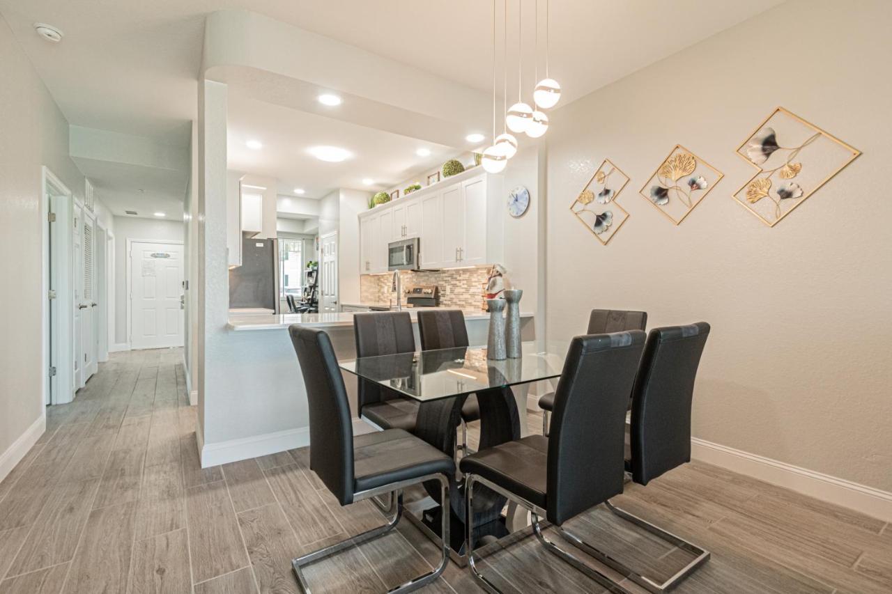 Greenlinks At Lely Luxury White Orchid Fully Renovated Modern 1st Floor 3bdr Golf *