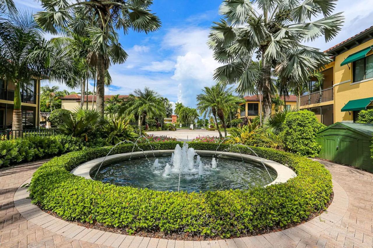 Tropical Poolside Bliss