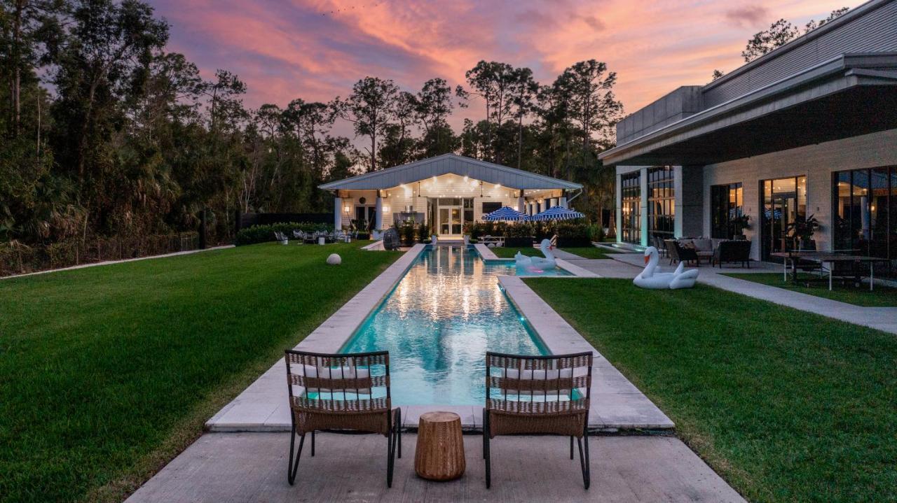 ✰ Time 4 U Estate: Hot Tub, Pool, Tennis Court, Ping Pong Fire Pit & More! Holiday home Naples
