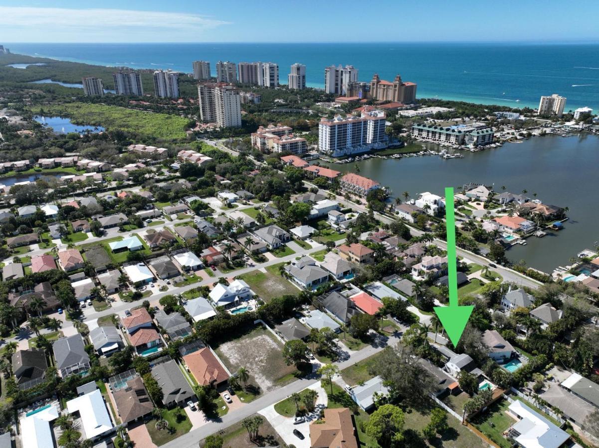 Fall Special! Seas The Day - One Has It - Walk To Vanderbilt Beach!