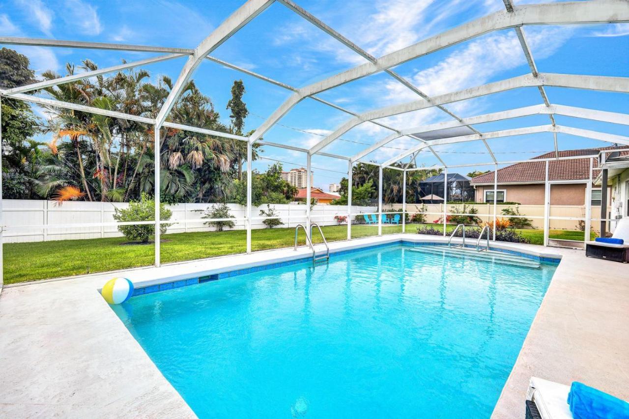 Holiday home Daze - Summer Sale! Southern Facing Pool, Walk To The - No Ian Damage! *