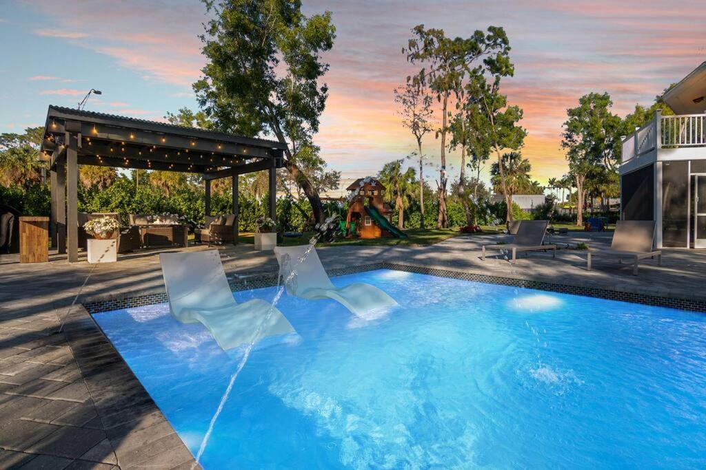 Holiday home Round Beach House W Pool *