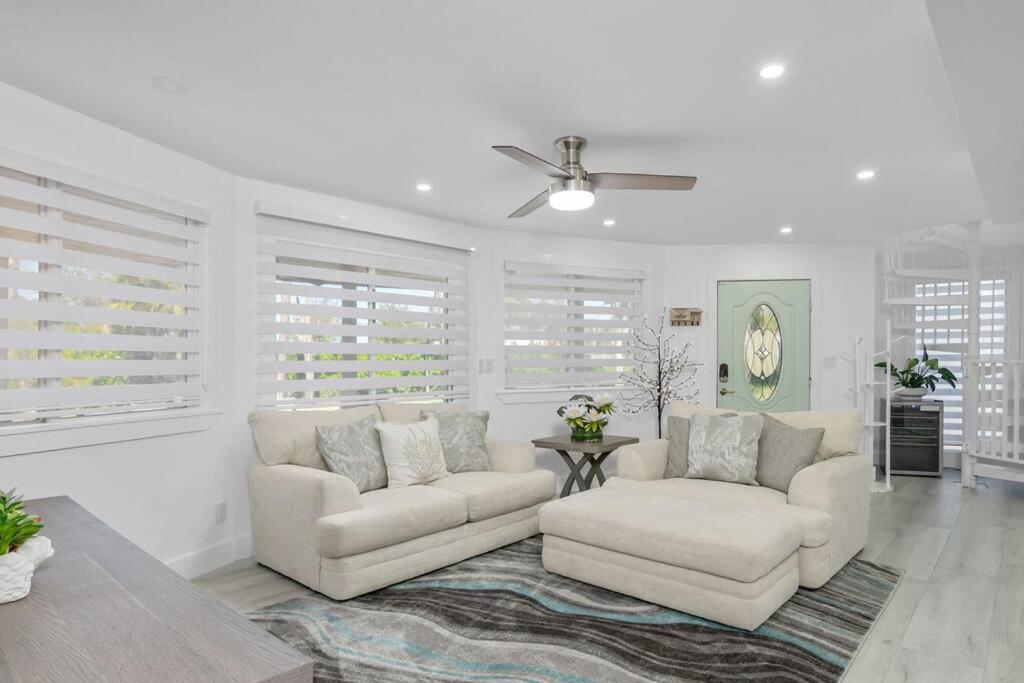 Holiday home Round Beach House W Pool Naples