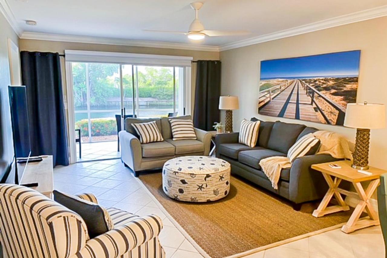 Wiggins Bay Sunny Retreat Naples