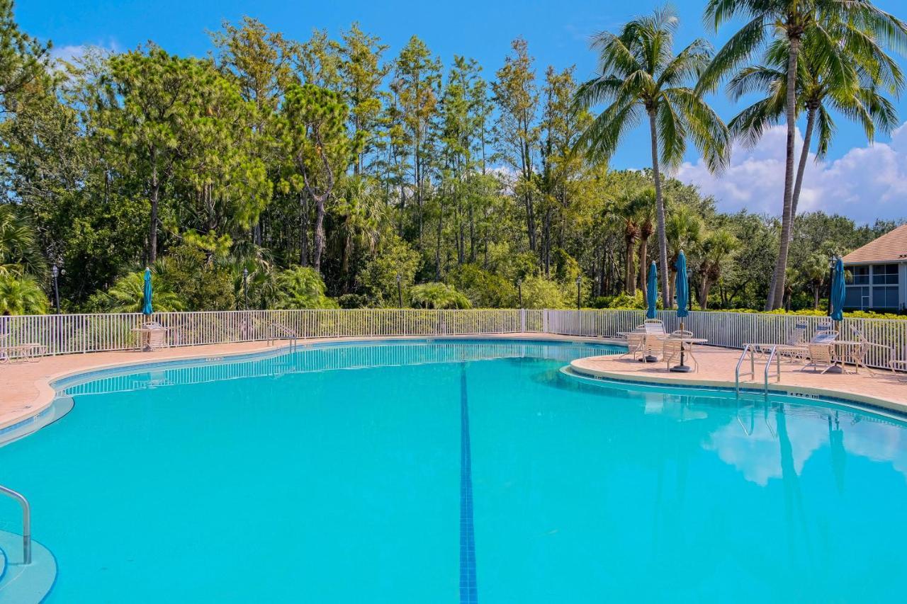 Oasis On Grey Fox Run Naples