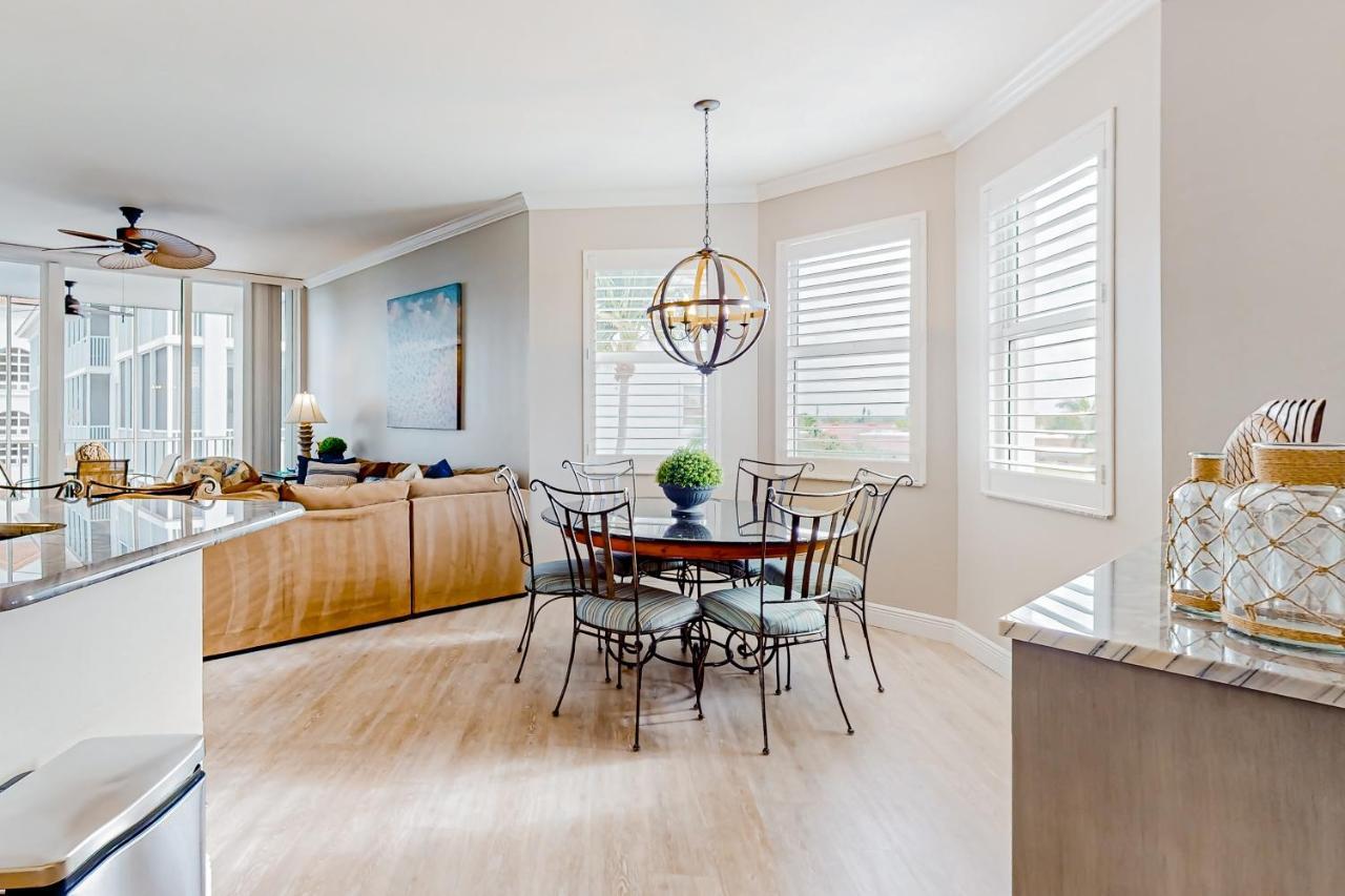 The Dazzling Conch, Unit 505 Naples