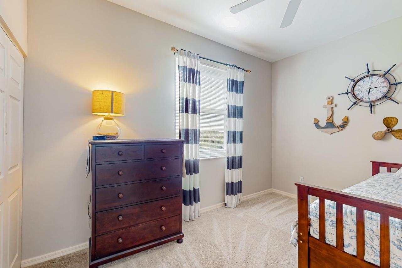 The Dazzling Conch, Unit 505 Naples