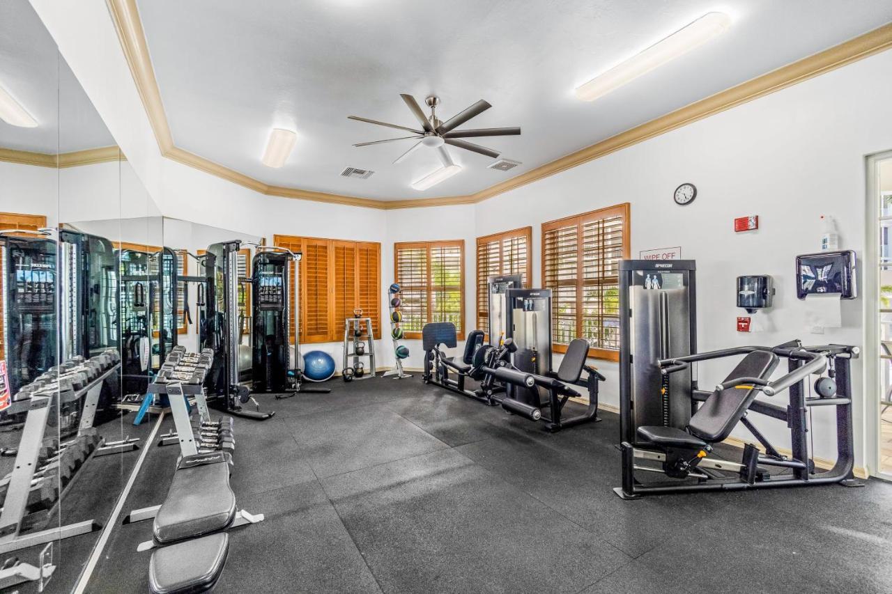 The Dazzling Conch, Unit 505 Naples