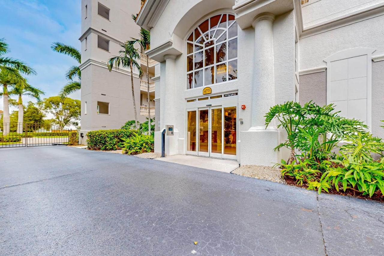 The Dazzling Conch, Unit 505 Naples