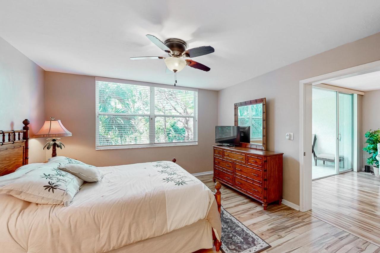 Apartment Wanderlust In #2302
