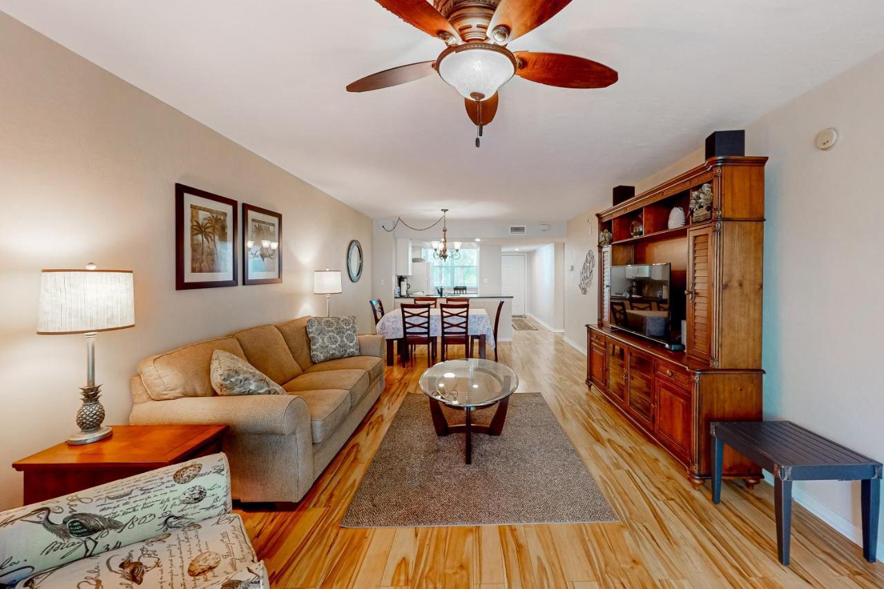 Wanderlust In #2302 Apartment